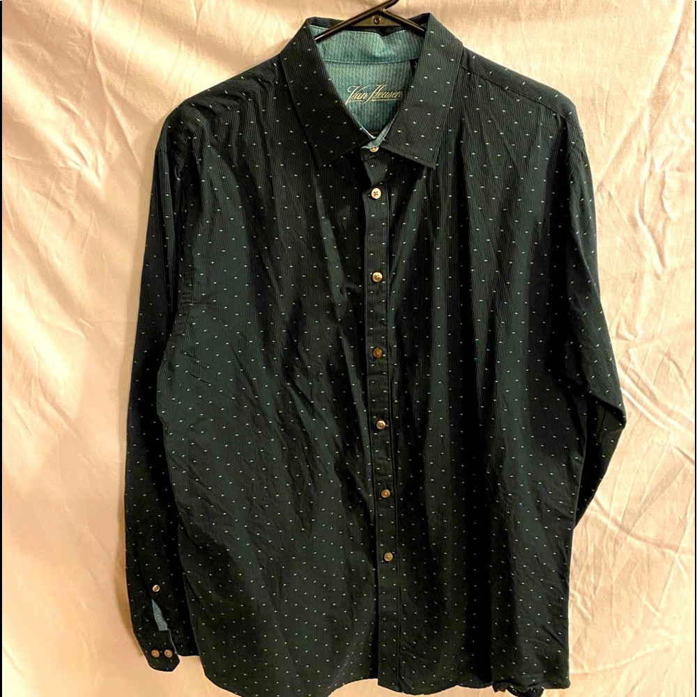 Van Heusen Men’s dress shirt. LG 16 1/2”